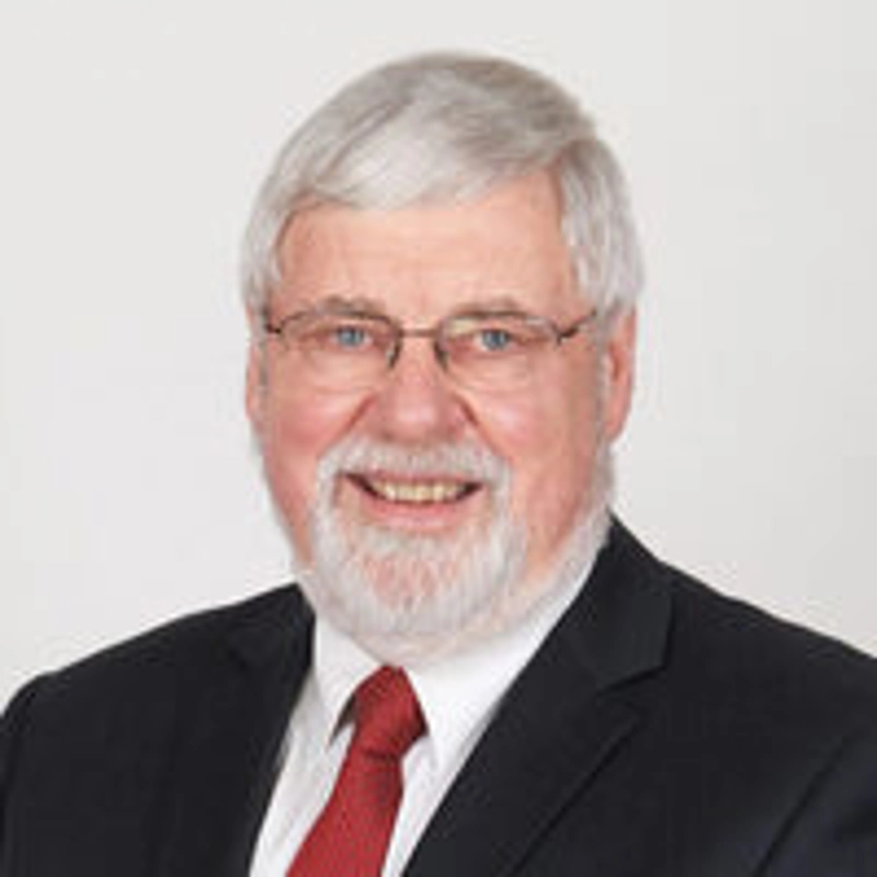 Mark-Hutton-20.182-scaled-e1681186158530-768x850.jpg